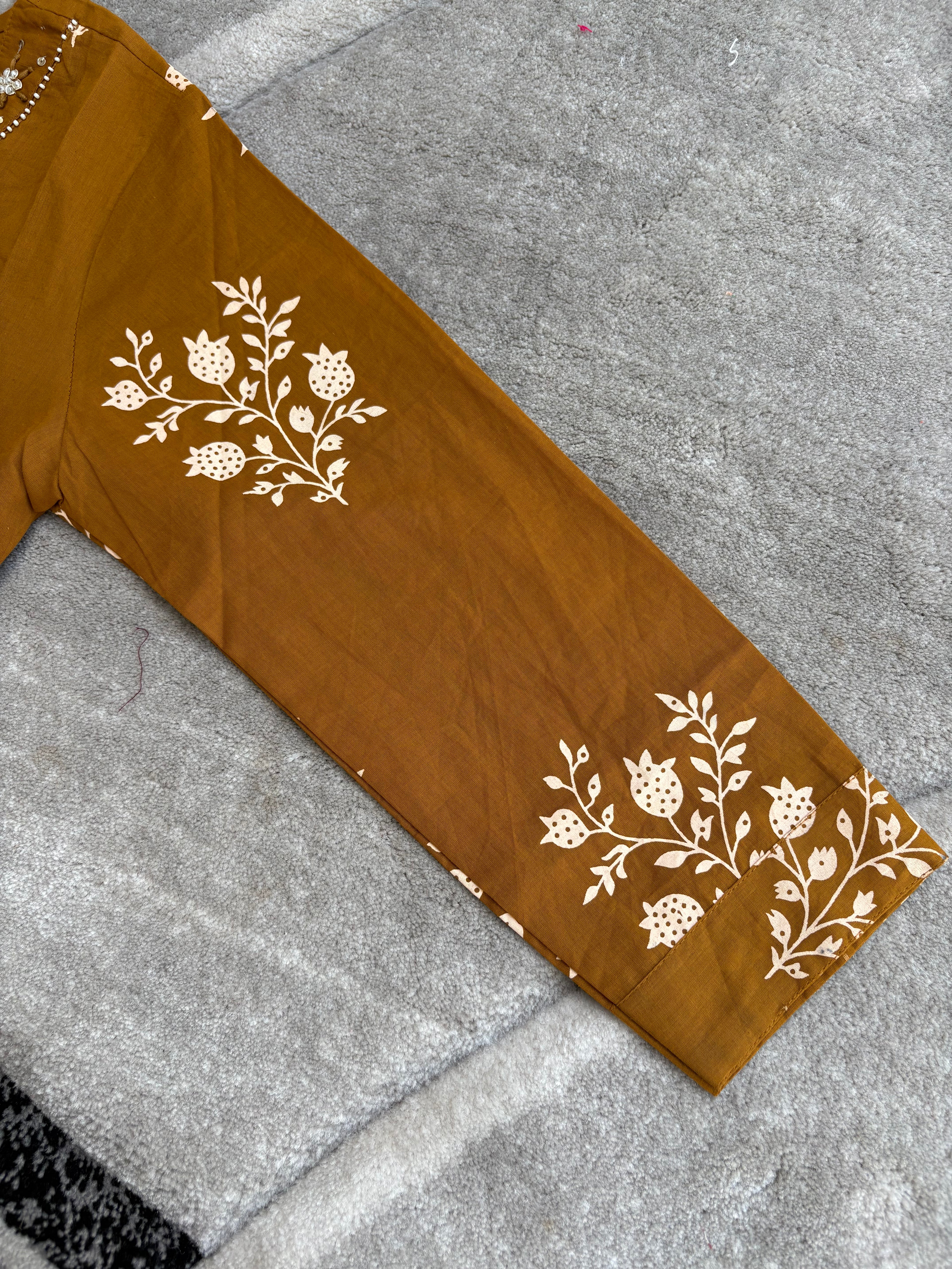 Golden mustard floral set