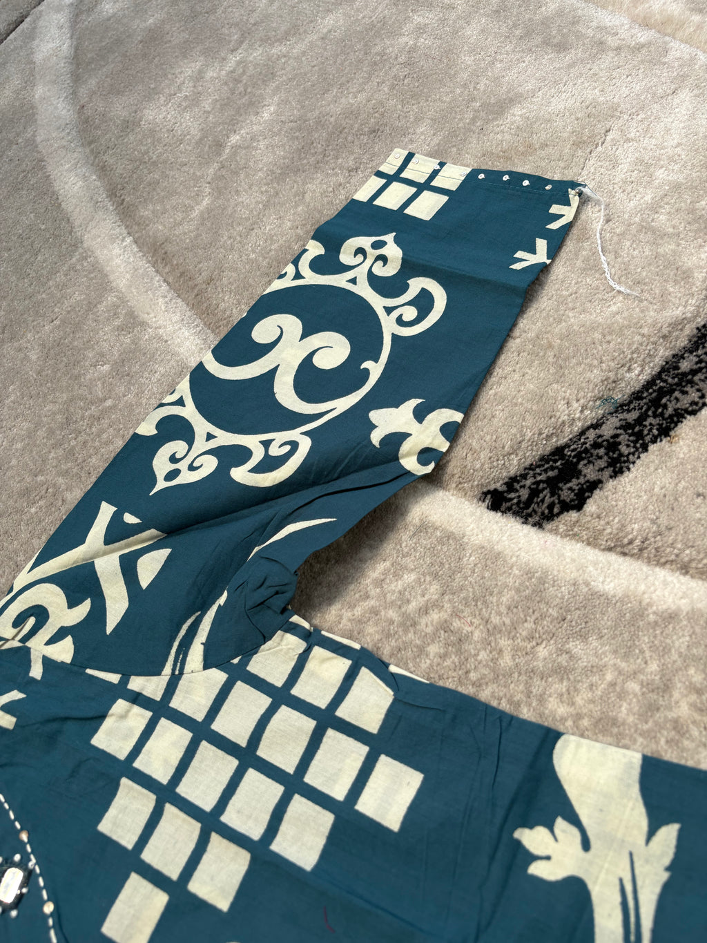 Teal geometric print set