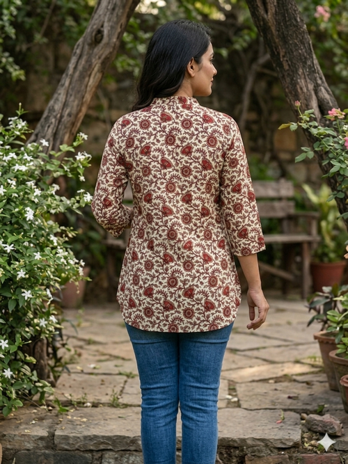 Cream floral vine short kurta