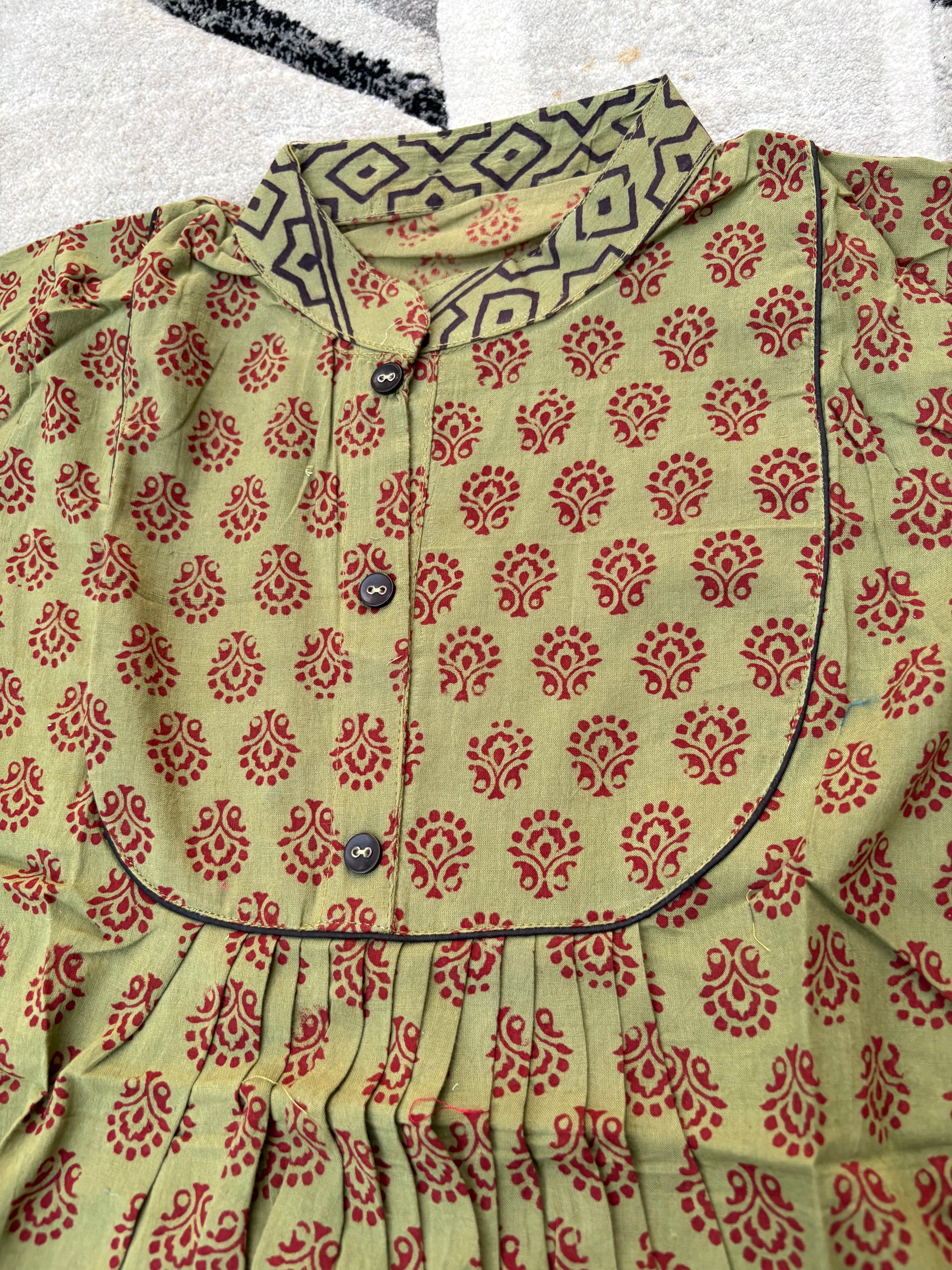 Olive floral pleated tunic